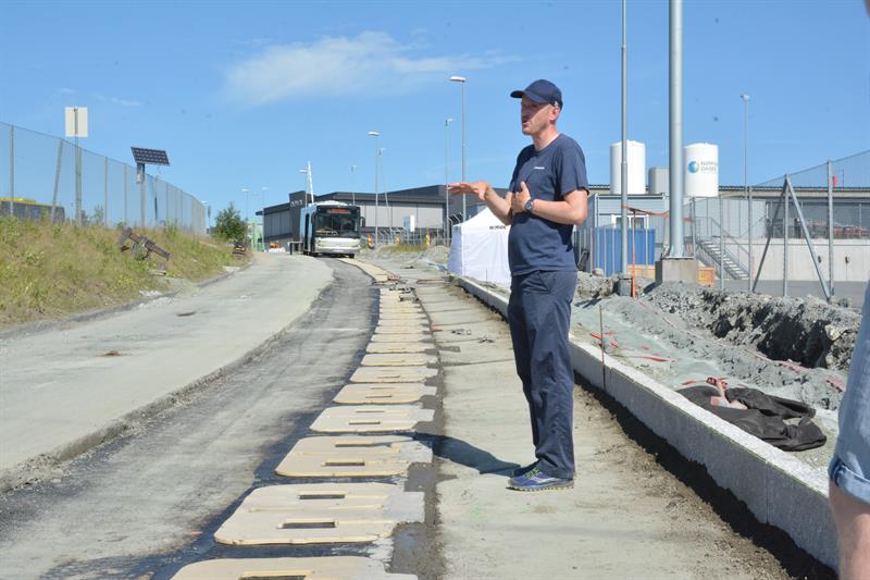 Elektrisk vei, ladeplater, induktiv
