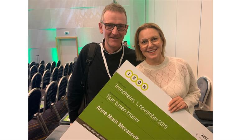 Tore Rømo, styreleder i Trøndelag idrettskrets og Anne Marit Mevassvik. Foto Trøndelag idrettskrets