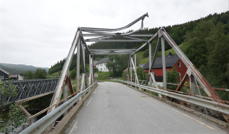 Bilde av Holta bru etter påkjørselen