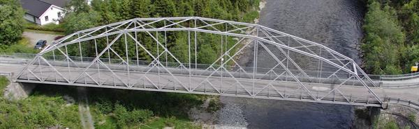 Dronebilde av Svorkmo bru.