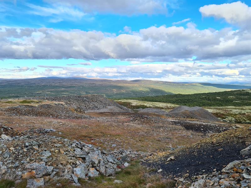 Spor etter gruvedrift på Røros og terrenget rundt.