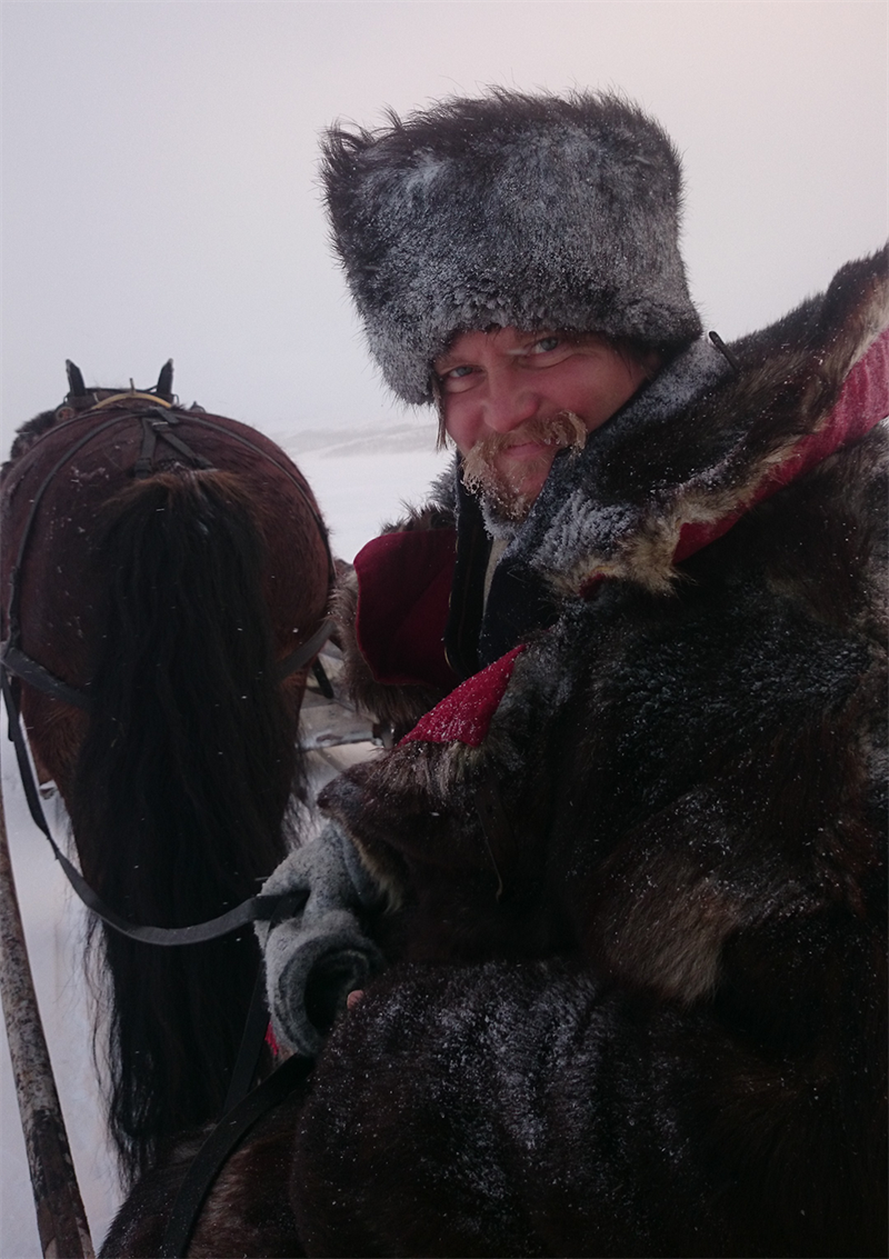 Sigurd Svendsen.png Portrett av Sigurd Svendsen i snøvær.