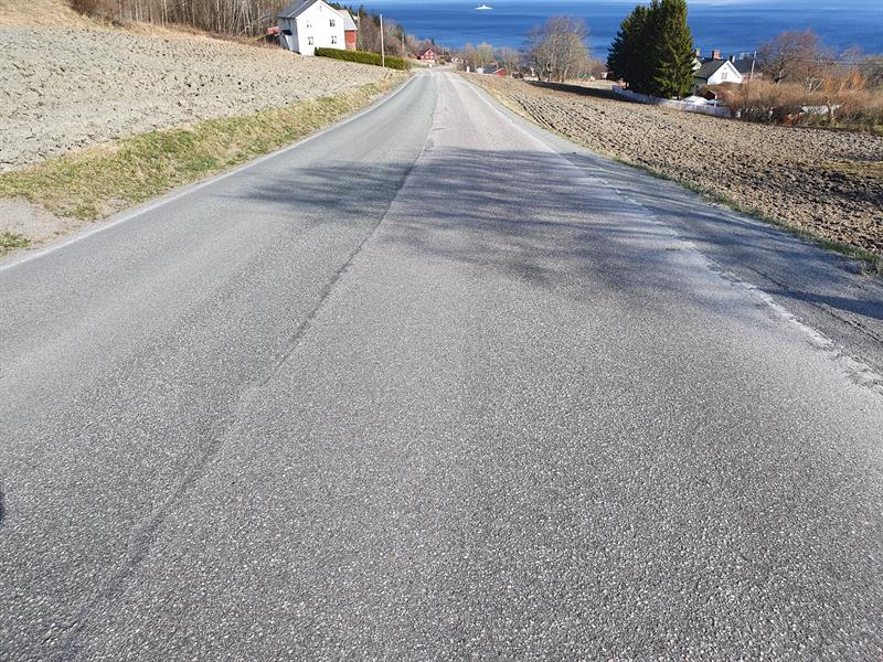Bilde av fylkesveg 717 ved Rørvik i Indre Fosen kommune (Foto: Trøndelag fylkeskommune).