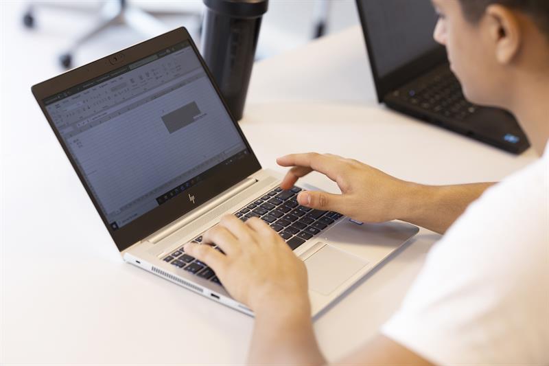 Intensive kurs, mann , pc