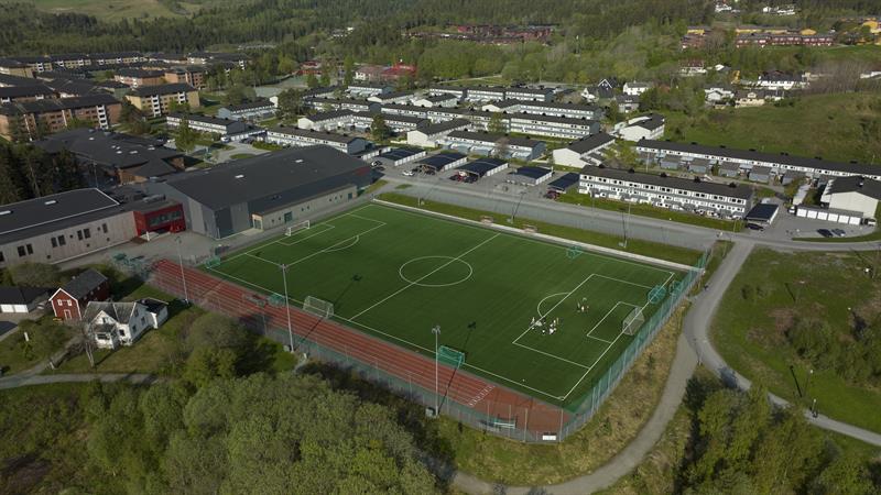 Dronefoto fotballbane.