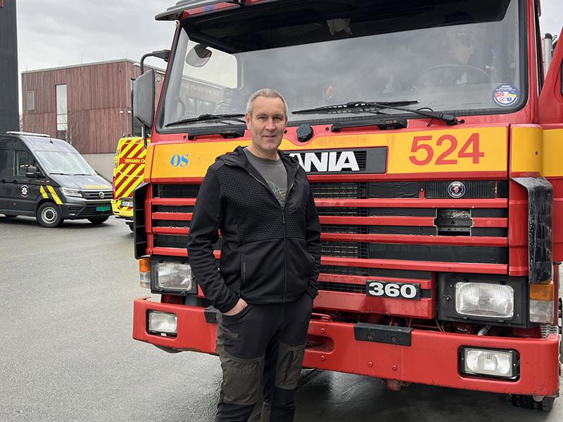 Morten Langørgen og lastebil. Bilde