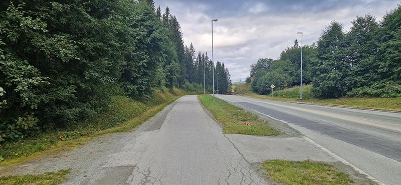 Gang og sykkelveg, fylkesveg 6650. Bilde