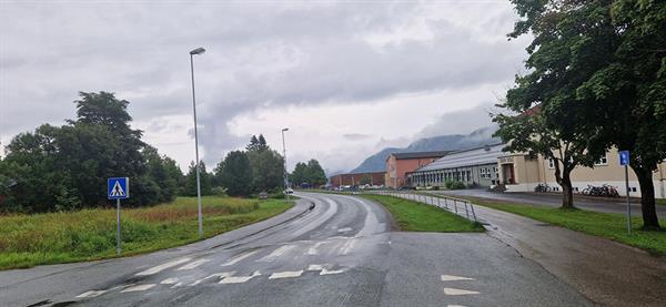 Fylkesveg 680 Kyrksæterøra. Bilde