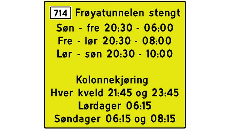 Skilt som viser stenging i retning Hitra mot Frøya. Bilde