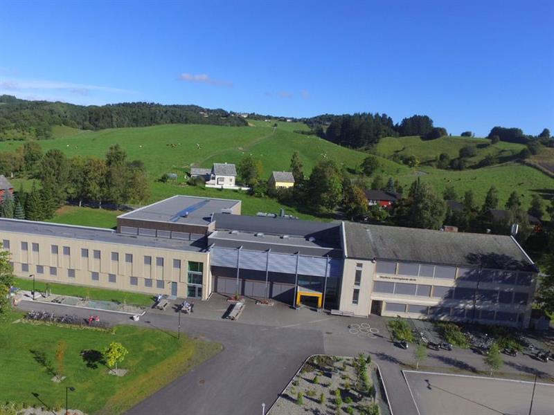 Skjetlein videregående skole Bilde av Skjetlein videregående skole